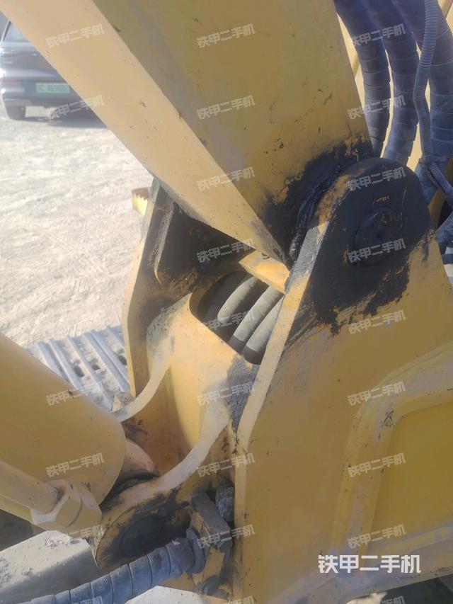 大臂根部?斜（工作和回轉(zhuǎn)裝置）