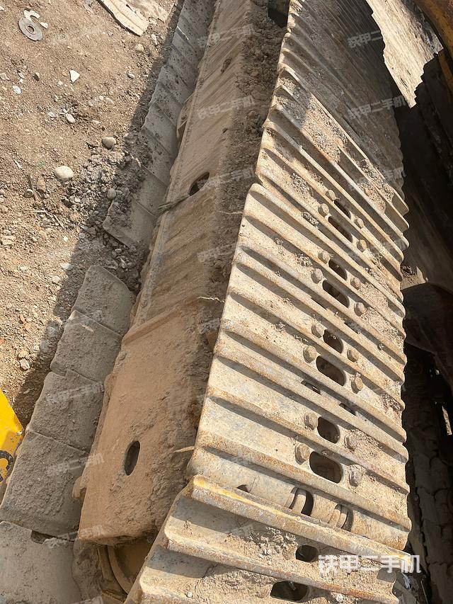 單側(cè)履帶整體（整機(jī)外觀）