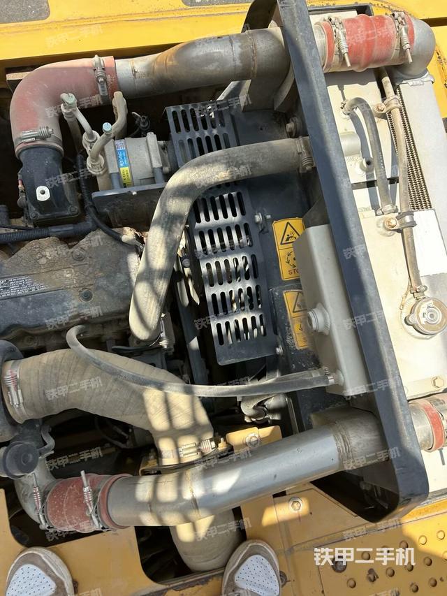 發(fā)動(dòng)機(jī)室(上車(chē)部件) 發(fā)動(dòng)機(jī)室(上車(chē)部件)