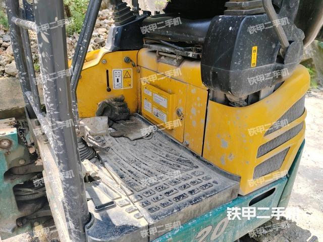 ?駕駛室正側(cè)(駕駛室部分) ?駕駛室正側(cè)(駕駛室部分)