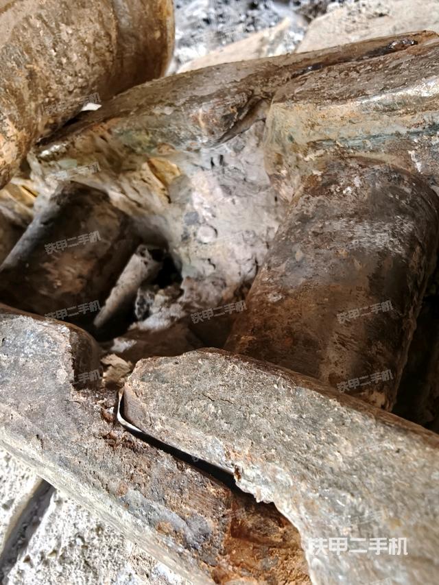 右侧行走马达盖板（行走机构）