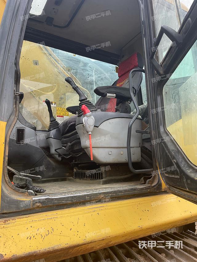 驾驶室整体（整机外观）