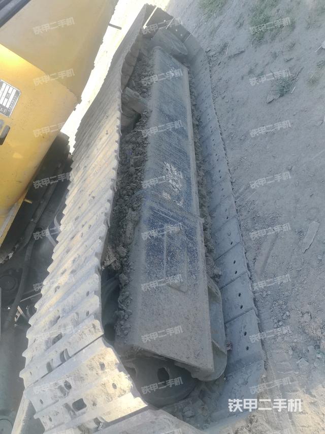 左側(cè)履帶整體?（行走機(jī)構(gòu)）