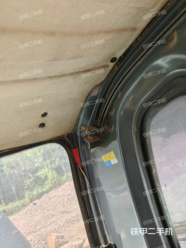 座椅后部（驾驶室部分）