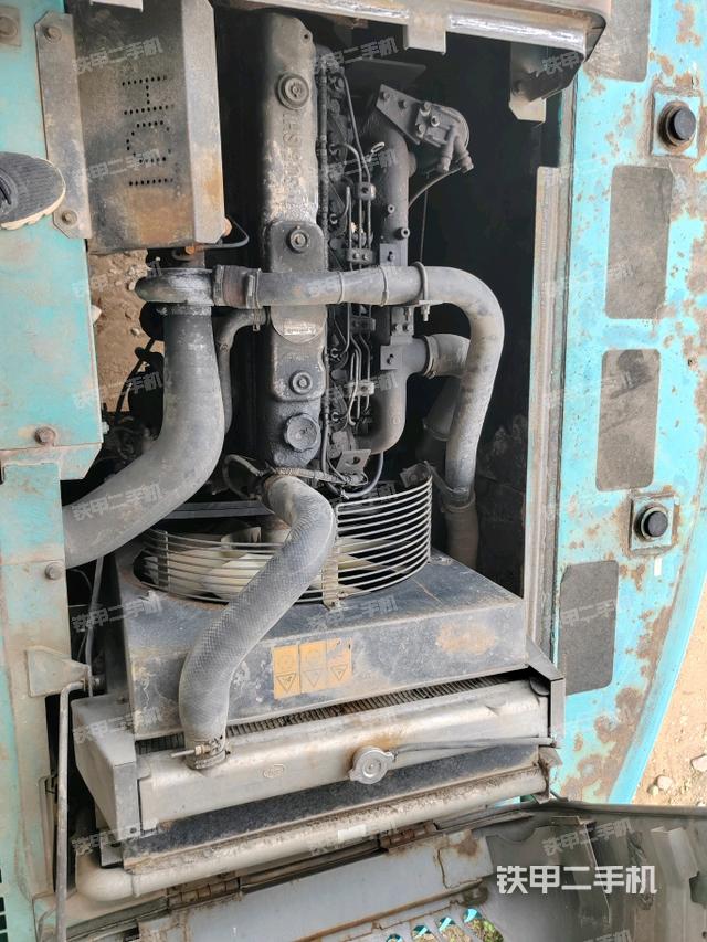 氣門室蓋螺絲特寫(上車部件) 氣門室蓋螺絲特寫(上車部件)