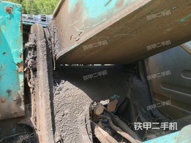 大臂根部 斜视（工作和回转装置）