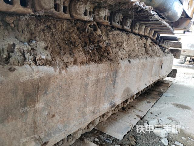 右驅(qū)動(dòng)輪（行走機(jī)構(gòu)）