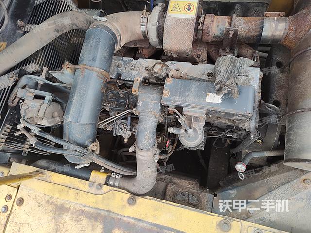發(fā)動(dòng)機(jī)整體俯視(整機(jī)外觀) 發(fā)動(dòng)機(jī)整體俯視(整機(jī)外觀)