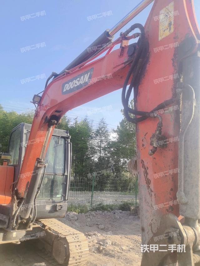 小臂整体右前（工作和回转装置）