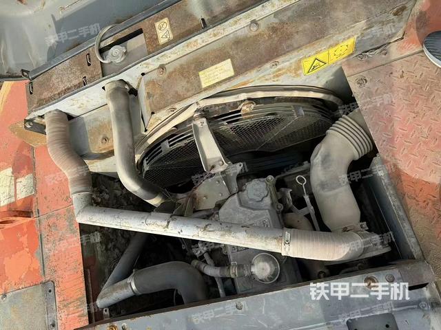 發(fā)動機整體俯視(整機外觀) 發(fā)動機整體俯視(整機外觀)