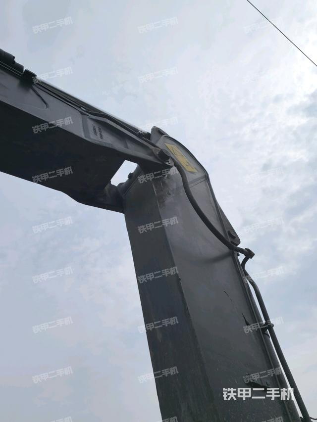 小臂整体左后（工作和回转装置）