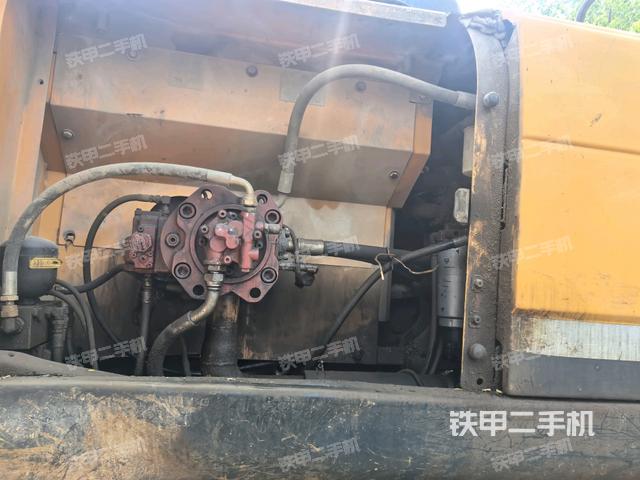 液壓泵斜45?左(大件艙室) 液壓泵斜45?左(大件艙室)