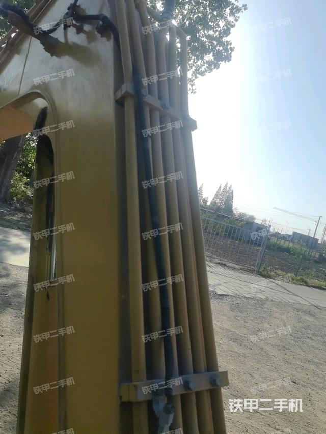 大臂背部俯視（工作和回轉(zhuǎn)裝置）