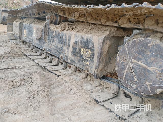 左側(cè)履帶整體?（行走機(jī)構(gòu)）