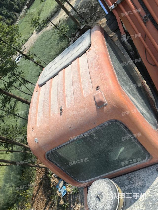 駕駛室頂部俯視（上車部件）