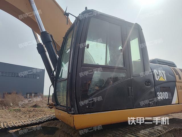 駕駛室整體(整機外觀) 駕駛室整體(整機外觀)