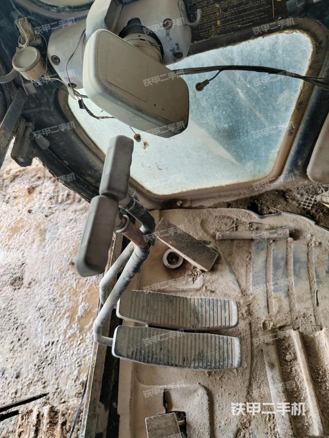 座椅左側(cè)控制臺(tái)/音響/含左手柄（駕駛室部分）