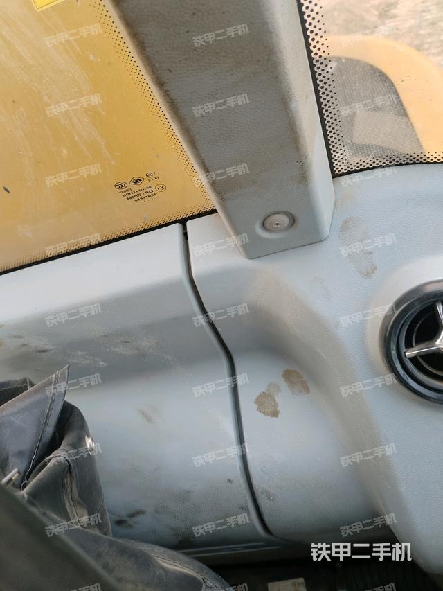 后窗玻璃角標(biāo)（駕駛室部分）