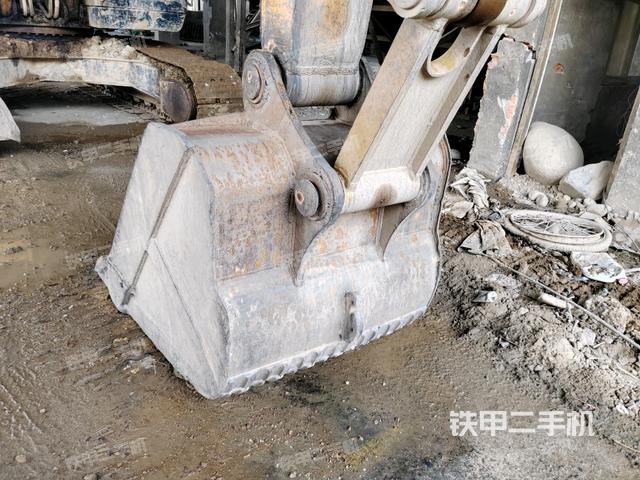 小臂整體右前（工作和回轉(zhuǎn)裝置）