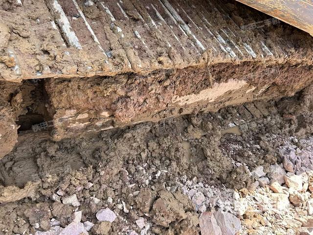 左側(cè)履帶整體?(行走機(jī)構(gòu)) 左側(cè)履帶整體?(行走機(jī)構(gòu))