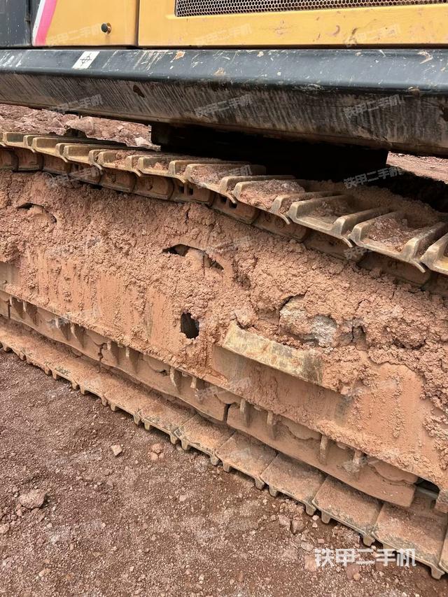 左側(cè)履帶整體?（行走機(jī)構(gòu)）