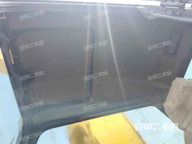 駕駛室頂部（整機(jī)外觀）