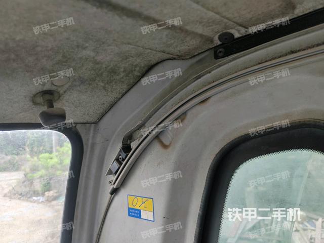 駕駛室左后45度(駕駛室部分) 駕駛室左后45度(駕駛室部分)