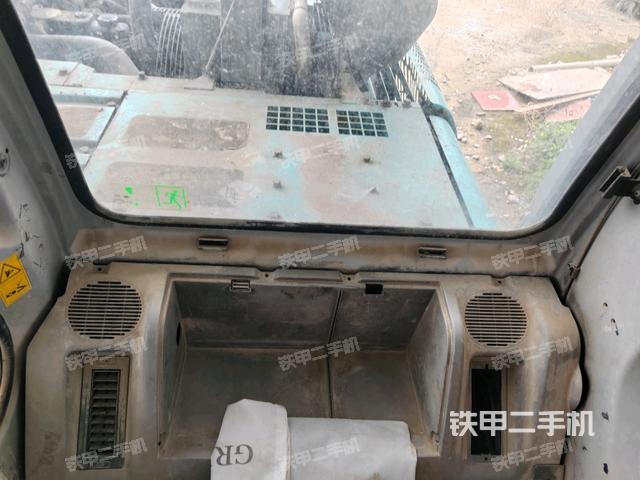 座椅后部(駕駛室部分) 座椅后部(駕駛室部分)