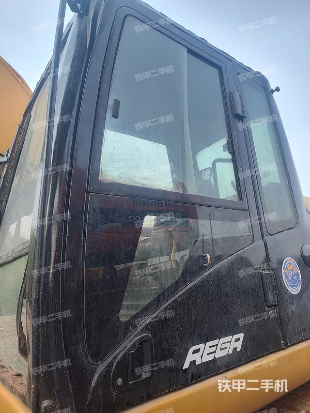 驾驶室整体（整机外观）