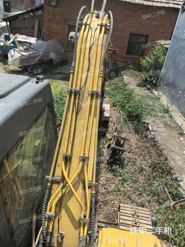 大臂背部俯視（工作和回轉(zhuǎn)裝置）