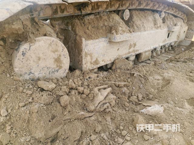 左側(cè)履帶整體?（行走機(jī)構(gòu)）