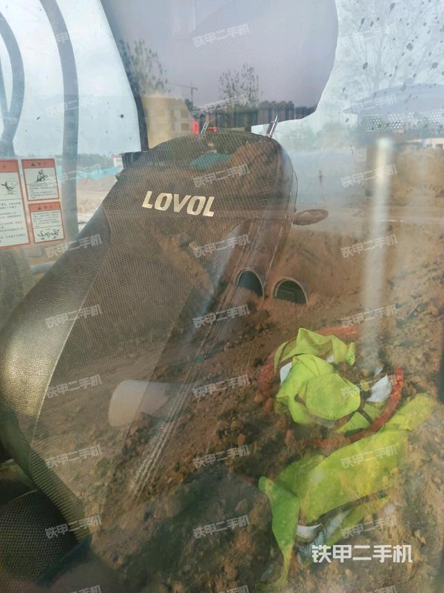 座椅左側(cè)控制臺(tái)/音響/含左手柄（駕駛室部分）