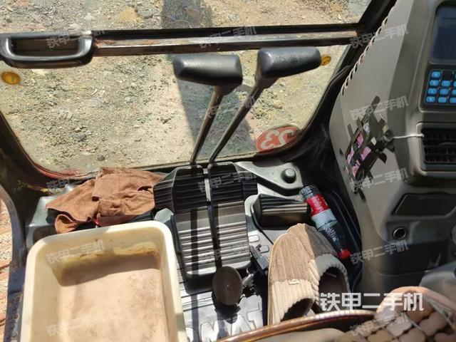 驾驶室整体（整机外观）