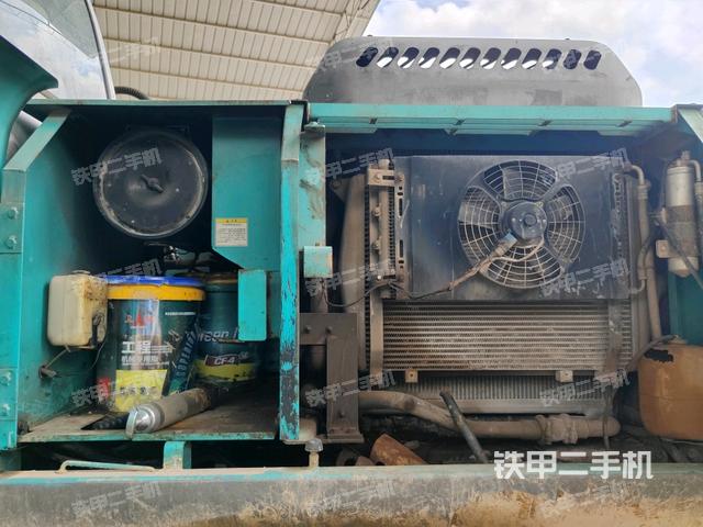 散熱器正面(大件艙室) 散熱器正面(大件艙室)