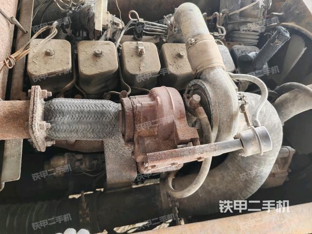 發(fā)動(dòng)機(jī)室（上車部件）