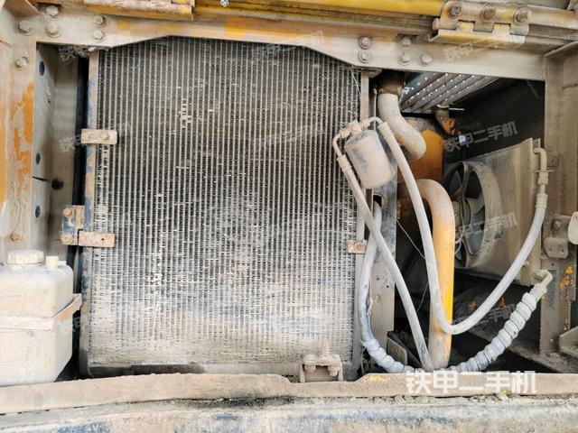 散熱器正面（大件艙室）