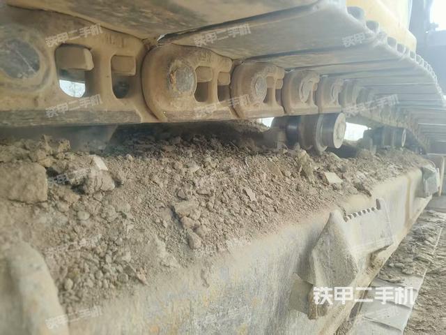 單側(cè)履帶整體（整機(jī)外觀）