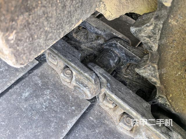 右側(cè)行走馬達蓋板（行走機構(gòu)）