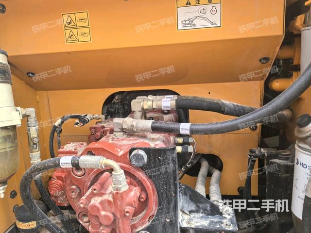 液压泵斜45 左（大件舱室）