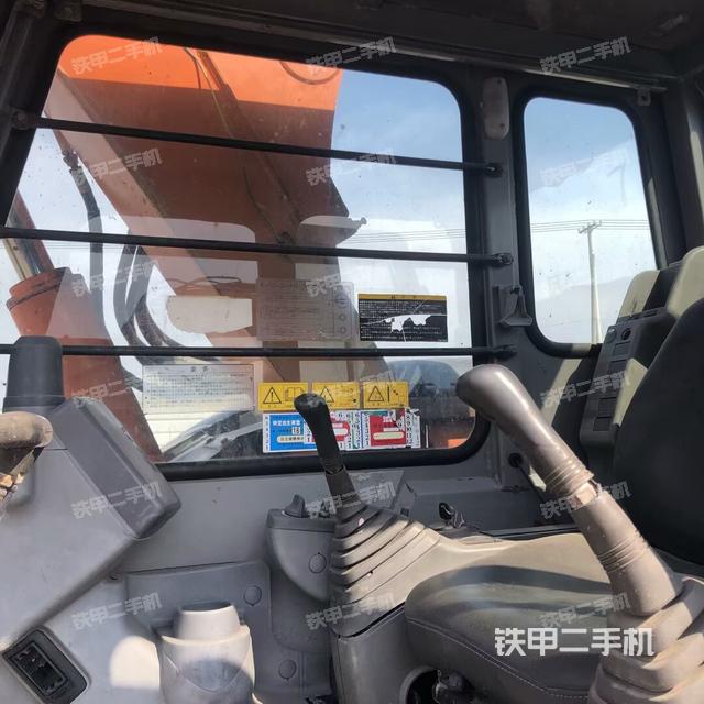 驾驶室整体（整机外观）