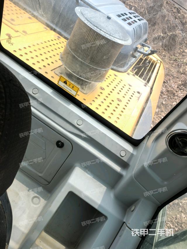 后窗玻璃角標(biāo)(駕駛室部分) 后窗玻璃角標(biāo)(駕駛室部分)