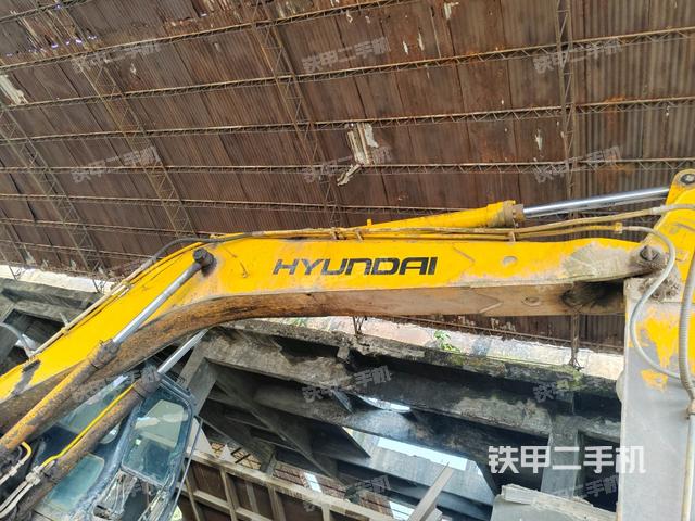 大臂整體?右側(cè)（工作和回轉(zhuǎn)裝置）