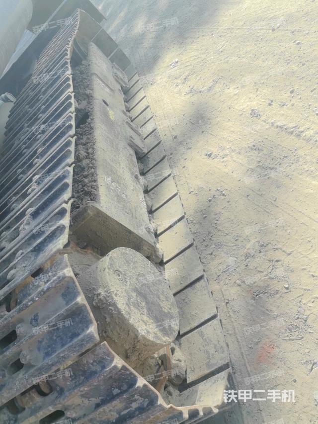 右側履帶整體?(行走機構) 右側履帶整體?(行走機構)