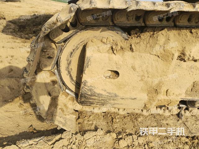 左導(dǎo)向輪（行走機(jī)構(gòu)）