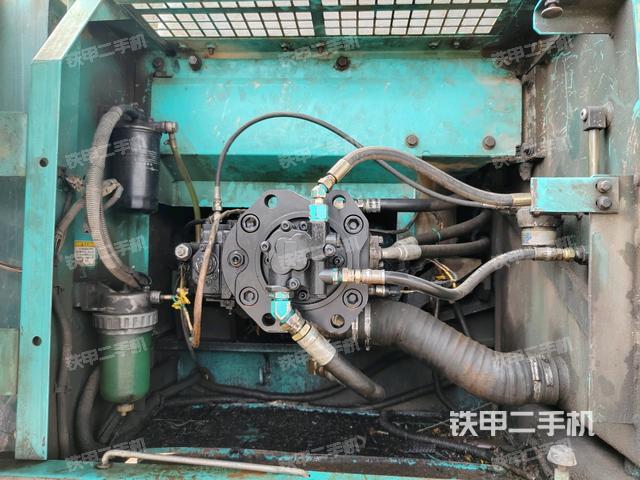 液壓泵斜45?左(大件艙室) 液壓泵斜45?左(大件艙室)
