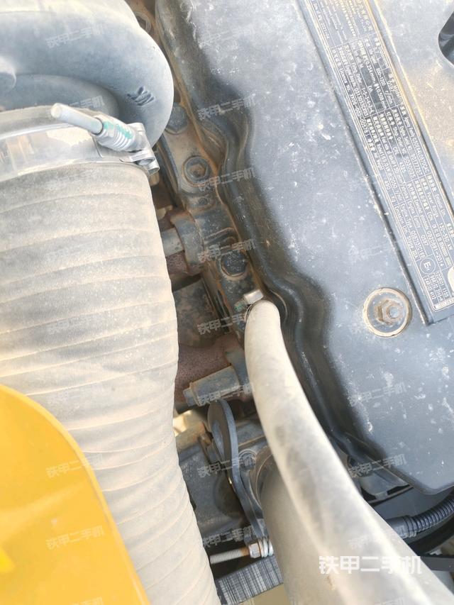 氣門室蓋螺絲特寫（上車部件）