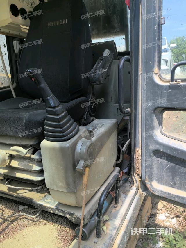 座椅后部（駕駛室部分）