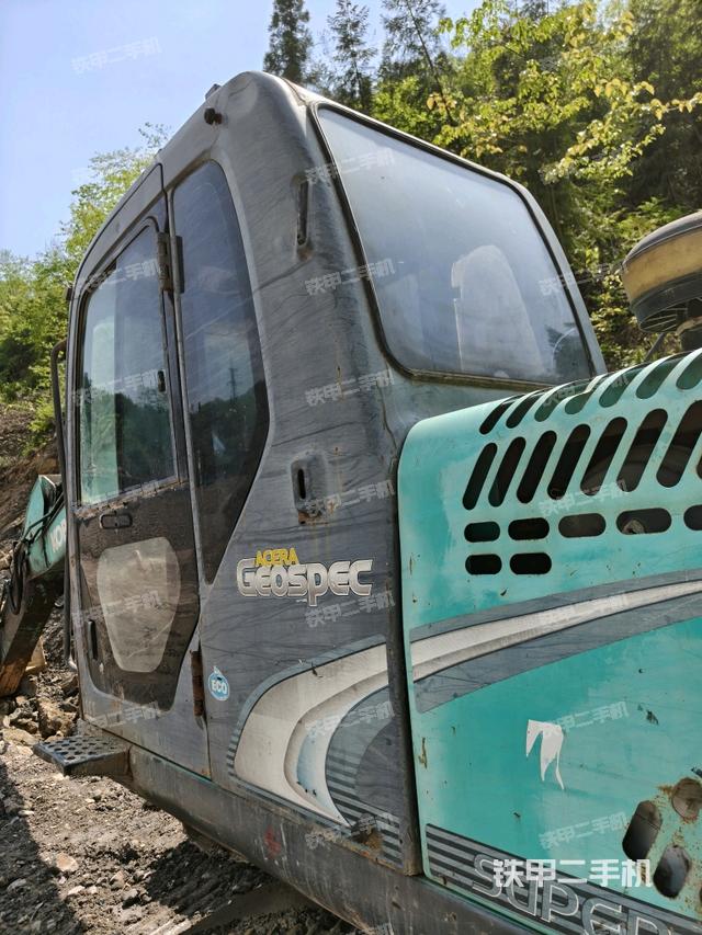 右侧玻璃角标（驾驶室部分）