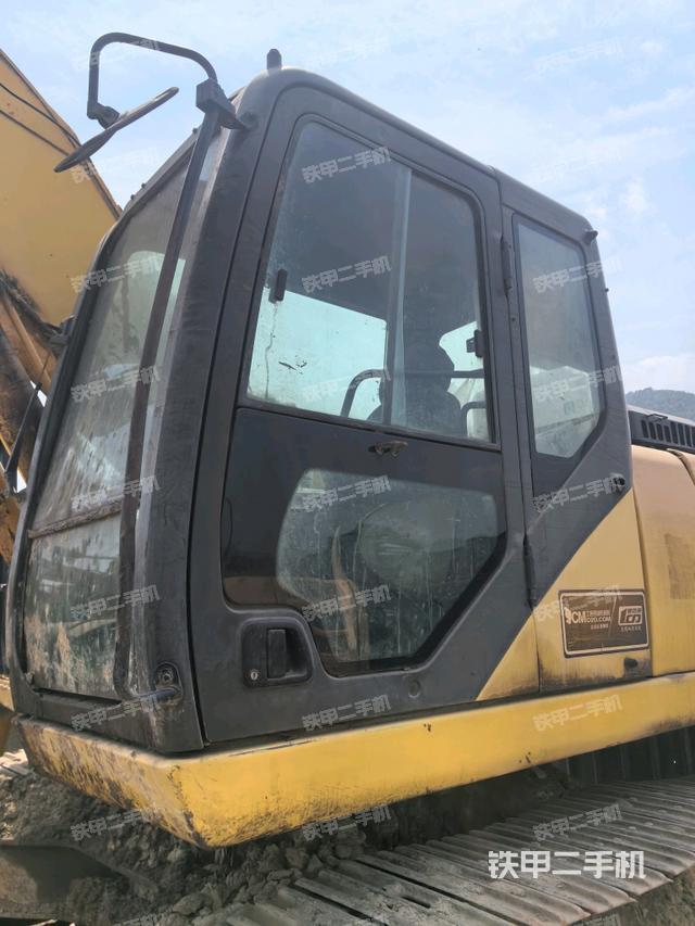 駕駛室左前45度（駕駛室部分）