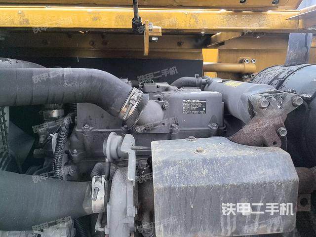 發(fā)動機整體俯視(整機外觀) 發(fā)動機整體俯視(整機外觀)